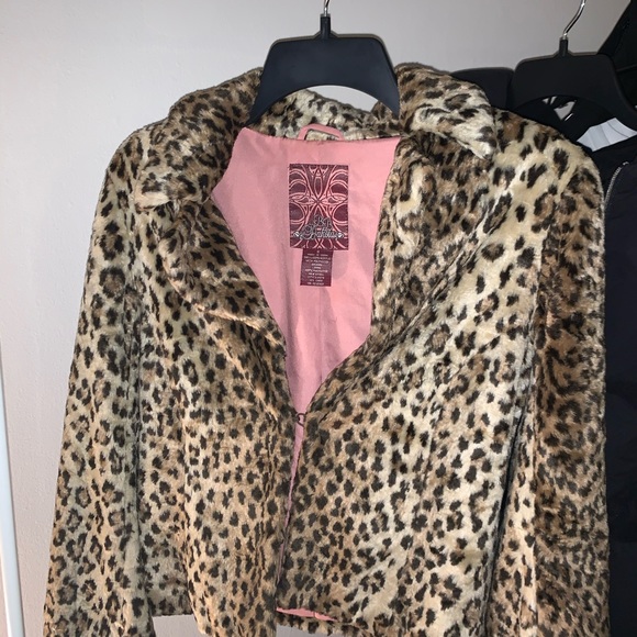 Cheetah Fur Coat - Picture 4 of 8